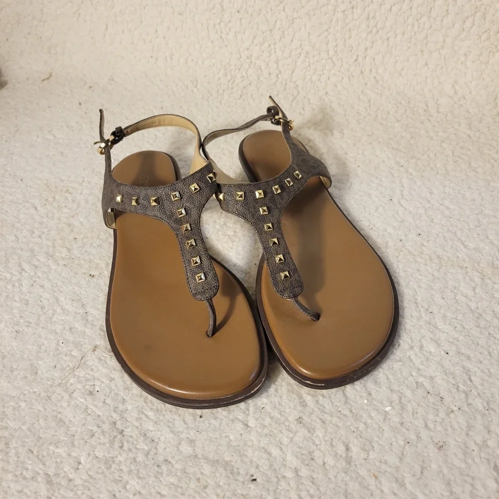 Michael Kors Women's 11M Studded Thong Sandals Brown Gold‎ Logo Strap Flat...